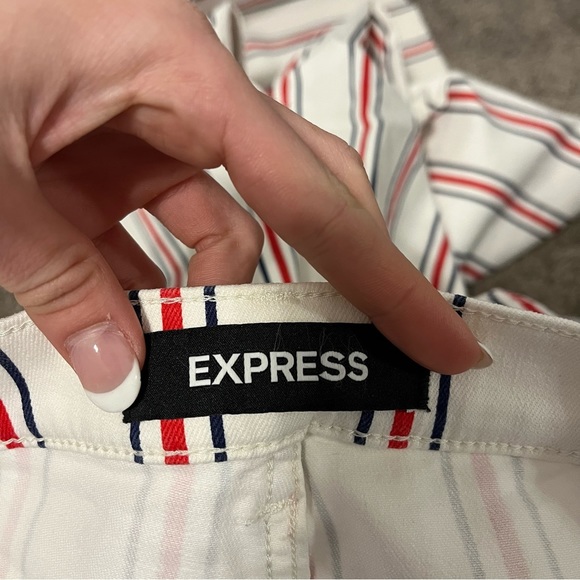 Express High Waisted Striped Button Fly Cropped Wide Leg Jeans NWT - Picture 7 of 9